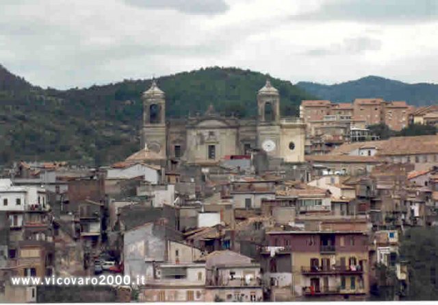 Vicovaro - Panorama del paese prima del restauro della chiesa di San Pietro