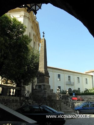Vicovaro - Chiesa di San Pietro ed Obelisco visto da Arco Don Mauro